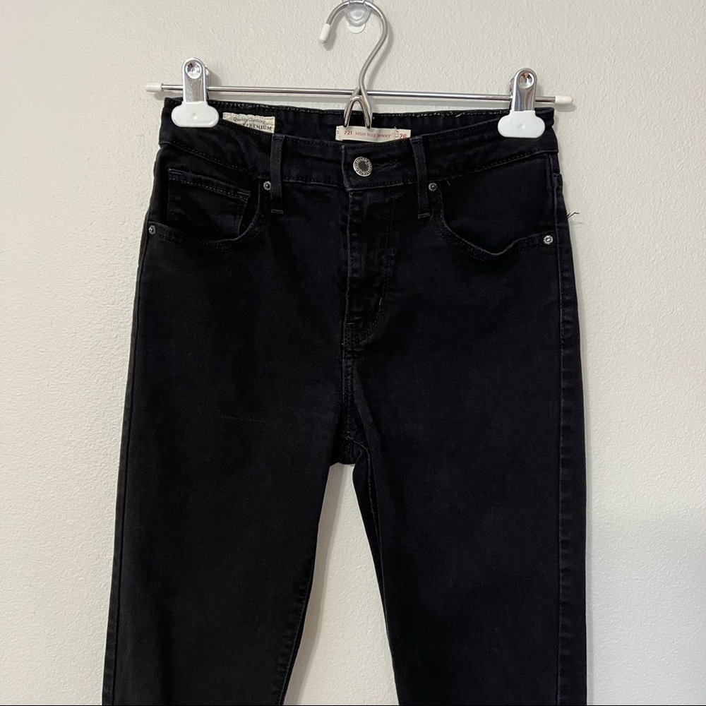 Levi’s 721 High Rise Skinny Black Jeans—26 - Picture 5 of 16